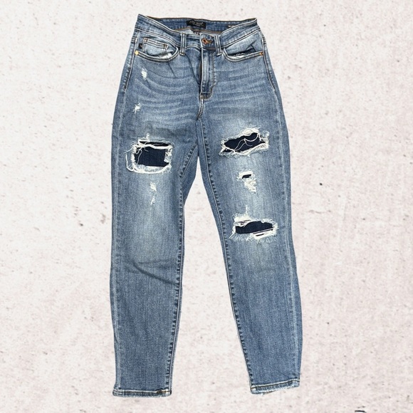 Judy Blue Ankle Cropped Distressed Blue Jeans - Picture 1 of 4